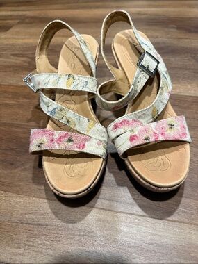 b.o.c. Floral Canvas Slingback Sandals - Pink & Cream